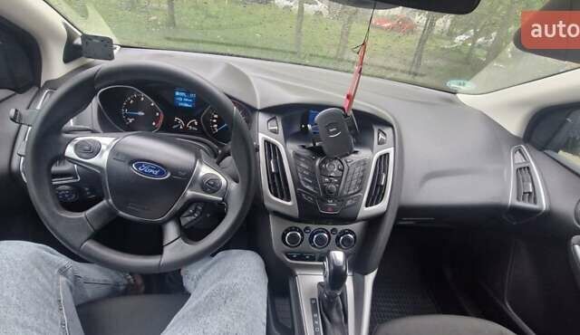 Сірий Форд Фокус, об'ємом двигуна 2 л та пробігом 275 тис. км за 8199 $, фото 8 на Automoto.ua