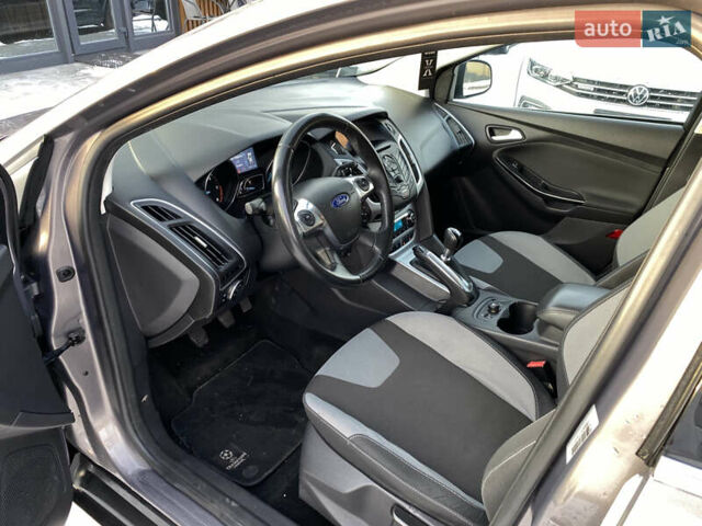 Серый Форд Фокус, объемом двигателя 1.6 л и пробегом 260 тыс. км за 8300 $, фото 40 на Automoto.ua