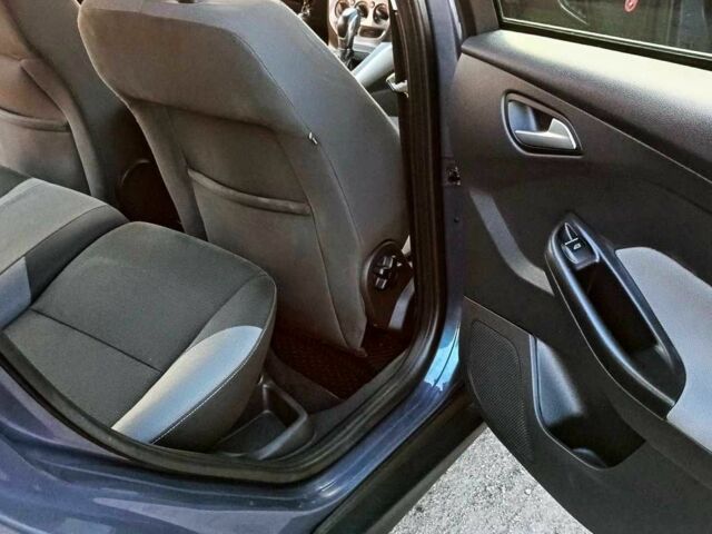 Серый Форд Фокус, объемом двигателя 1.6 л и пробегом 112 тыс. км за 6900 $, фото 12 на Automoto.ua