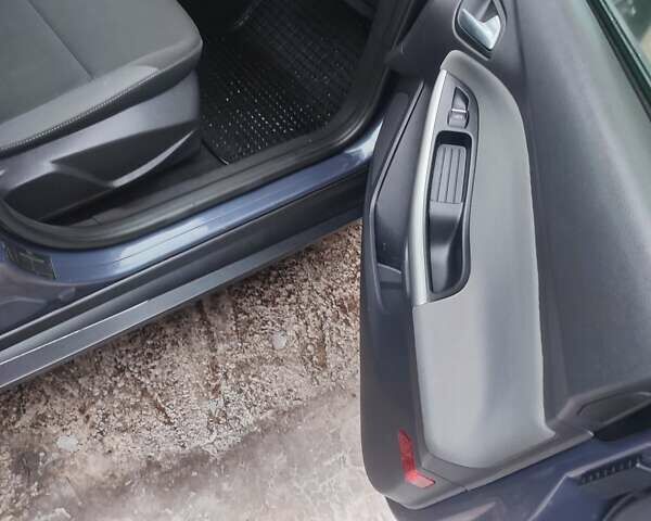 Сірий Форд Фокус, об'ємом двигуна 1.6 л та пробігом 199 тис. км за 7600 $, фото 4 на Automoto.ua