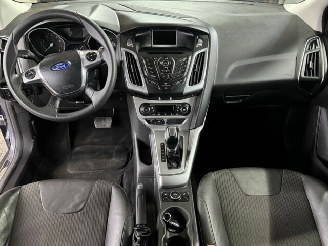 Серый Форд Фокус, объемом двигателя 1.6 л и пробегом 180 тыс. км за 3500 $, фото 4 на Automoto.ua