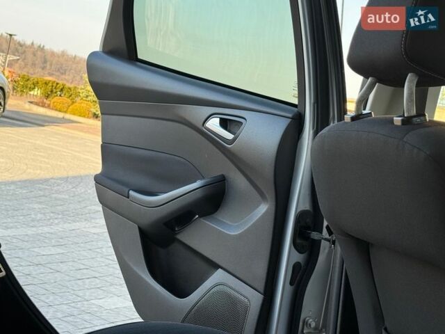 Серый Форд Фокус, объемом двигателя 0 л и пробегом 201 тыс. км за 7650 $, фото 59 на Automoto.ua