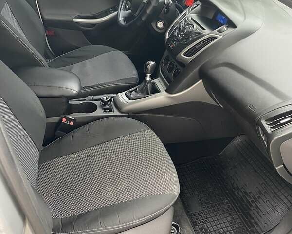 Сірий Форд Фокус, об'ємом двигуна 1.56 л та пробігом 267 тис. км за 6300 $, фото 5 на Automoto.ua