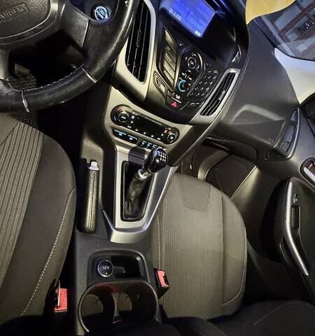 Серый Форд Фокус, объемом двигателя 1.56 л и пробегом 289 тыс. км за 7700 $, фото 12 на Automoto.ua