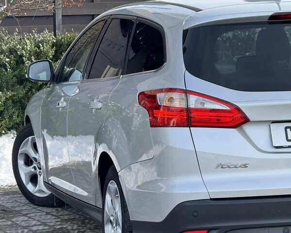 Серый Форд Фокус, объемом двигателя 1.6 л и пробегом 226 тыс. км за 8500 $, фото 18 на Automoto.ua