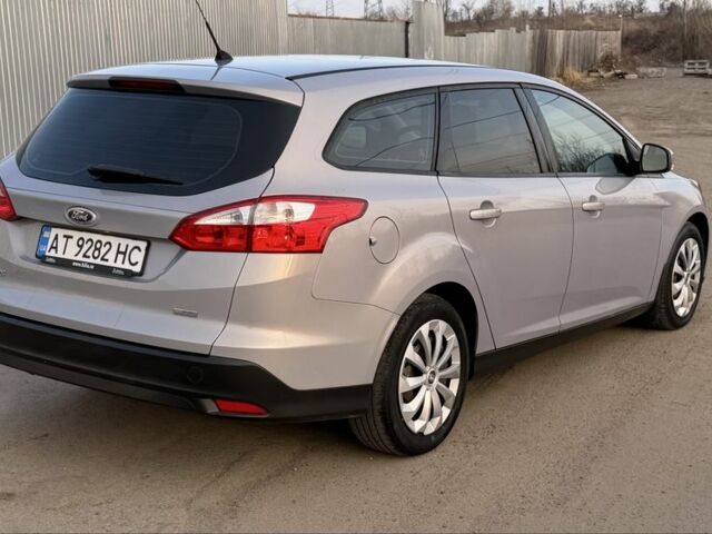 Сірий Форд Фокус, об'ємом двигуна 1 л та пробігом 212 тис. км за 5500 $, фото 6 на Automoto.ua