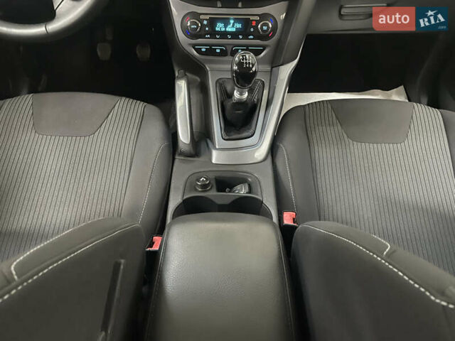 Сірий Форд Фокус, об'ємом двигуна 1.6 л та пробігом 242 тис. км за 8450 $, фото 15 на Automoto.ua