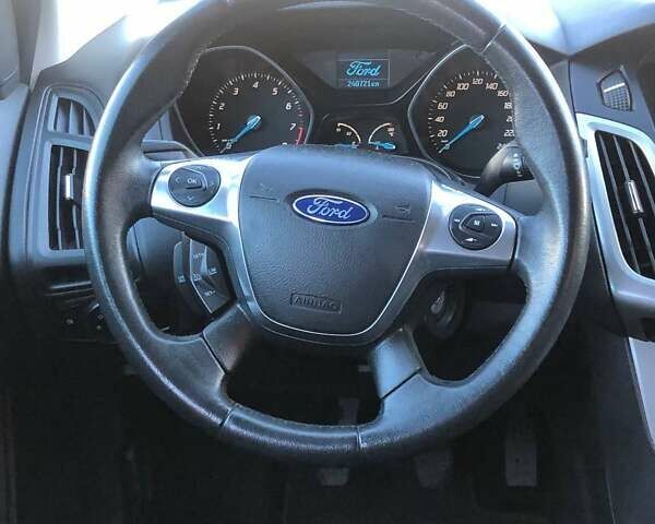 Серый Форд Фокус, объемом двигателя 1 л и пробегом 238 тыс. км за 5999 $, фото 9 на Automoto.ua