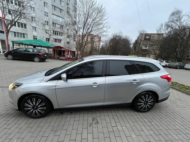 Серый Форд Фокус, объемом двигателя 1 л и пробегом 210 тыс. км за 5700 $, фото 2 на Automoto.ua
