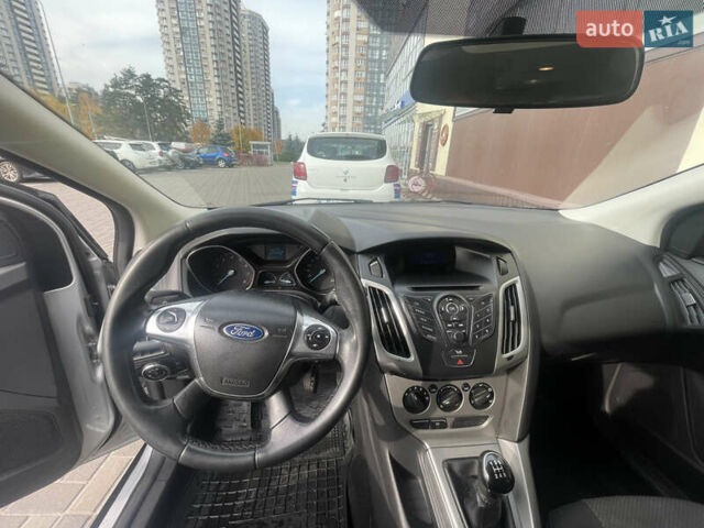 Сірий Форд Фокус, об'ємом двигуна 1.6 л та пробігом 240 тис. км за 7100 $, фото 4 на Automoto.ua