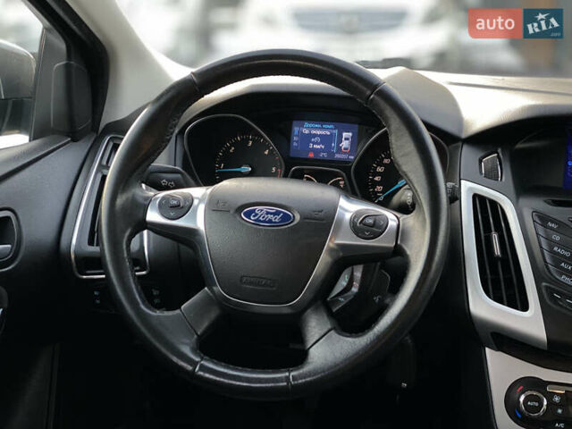 Серый Форд Фокус, объемом двигателя 1.6 л и пробегом 260 тыс. км за 8300 $, фото 34 на Automoto.ua