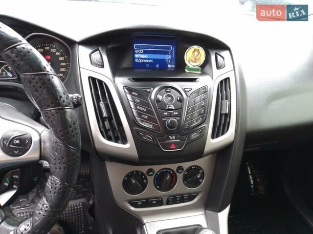 Серый Форд Фокус, объемом двигателя 1.56 л и пробегом 273 тыс. км за 7650 $, фото 15 на Automoto.ua