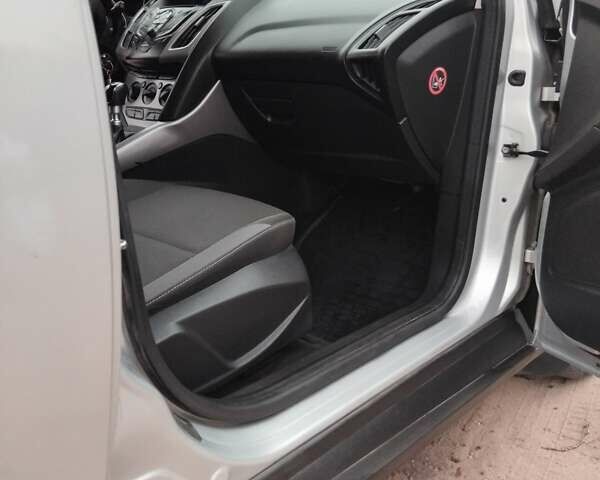 Сірий Форд Фокус, об'ємом двигуна 1.6 л та пробігом 273 тис. км за 7300 $, фото 12 на Automoto.ua