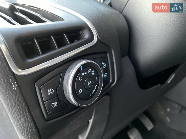 Серый Форд Фокус, объемом двигателя 1.6 л и пробегом 260 тыс. км за 8300 $, фото 38 на Automoto.ua