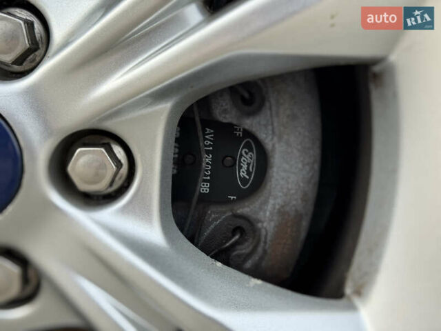 Серый Форд Фокус, объемом двигателя 1.6 л и пробегом 190 тыс. км за 8700 $, фото 19 на Automoto.ua