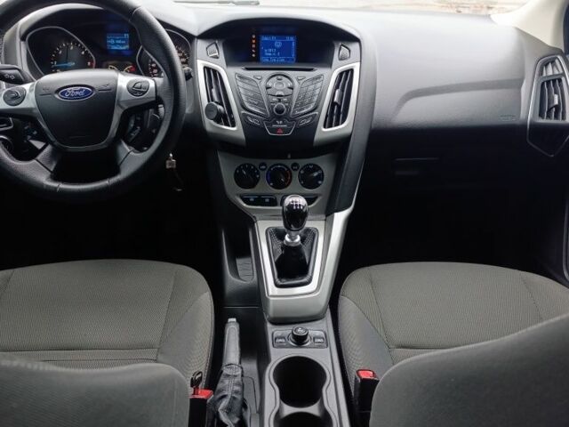 Сірий Форд Фокус, об'ємом двигуна 1.6 л та пробігом 256 тис. км за 6799 $, фото 6 на Automoto.ua