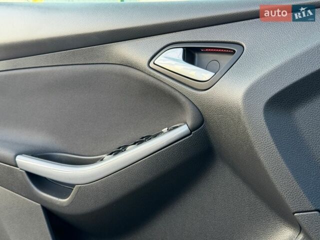 Сірий Форд Фокус, об'ємом двигуна 1.6 л та пробігом 226 тис. км за 8500 $, фото 44 на Automoto.ua