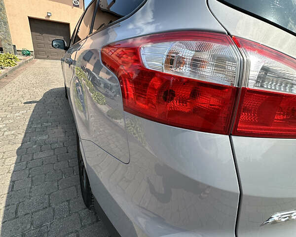 Форд Фокус 2012 в Ивано-Франковске на Automoto.ua Серый Форд Фокус, объемом двигателя 2 л и пробегом 244 тыс. км за 7450 $, фото 10 на Automoto.ua