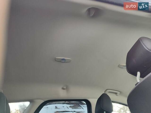 Серый Форд Фокус, объемом двигателя 1.6 л и пробегом 235 тыс. км за 7200 $, фото 12 на Automoto.ua