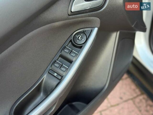 Форд Фокус 2012 в Стрые на Automoto.ua Серый Форд Фокус, объемом двигателя 1.6 л и пробегом 225 тыс. км за 8250 $, фото 28 на Automoto.ua