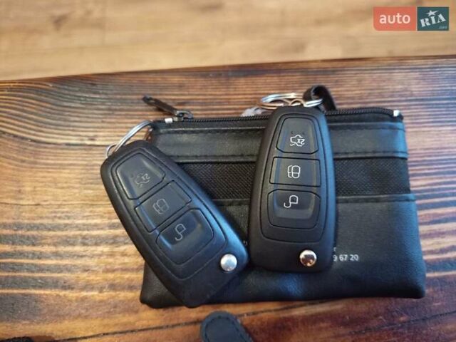 Серый Форд Фокус, объемом двигателя 1.56 л и пробегом 240 тыс. км за 7500 $, фото 50 на Automoto.ua