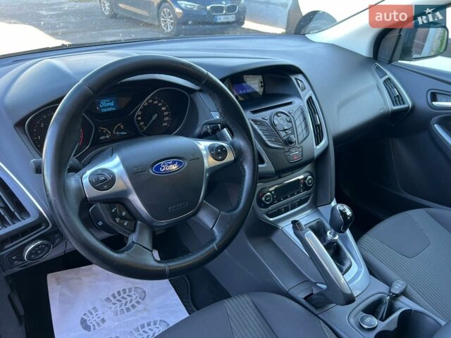 Сірий Форд Фокус, об'ємом двигуна 1.6 л та пробігом 256 тис. км за 6400 $, фото 13 на Automoto.ua
