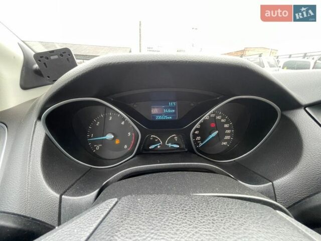 Сірий Форд Фокус, об'ємом двигуна 1.6 л та пробігом 235 тис. км за 6950 $, фото 11 на Automoto.ua