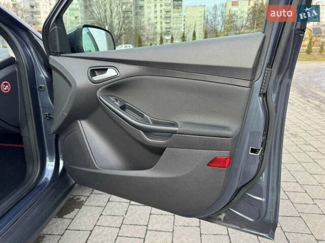 Серый Форд Фокус, объемом двигателя 1.6 л и пробегом 190 тыс. км за 8700 $, фото 48 на Automoto.ua