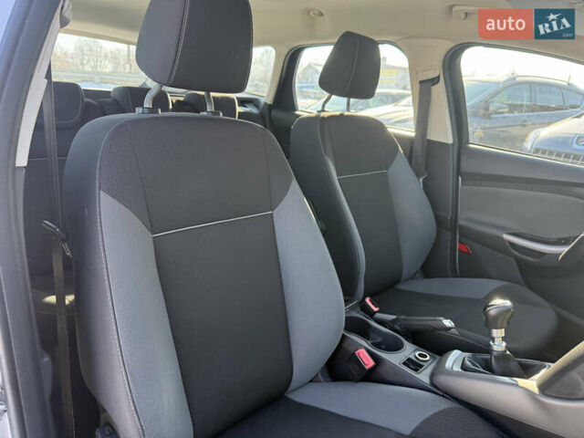 Серый Форд Фокус, объемом двигателя 1.56 л и пробегом 241 тыс. км за 7500 $, фото 21 на Automoto.ua