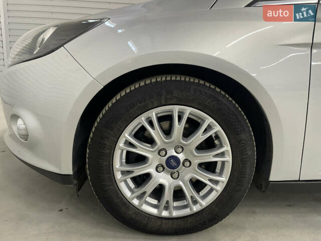 Серый Форд Фокус, объемом двигателя 1.6 л и пробегом 248 тыс. км за 7999 $, фото 40 на Automoto.ua