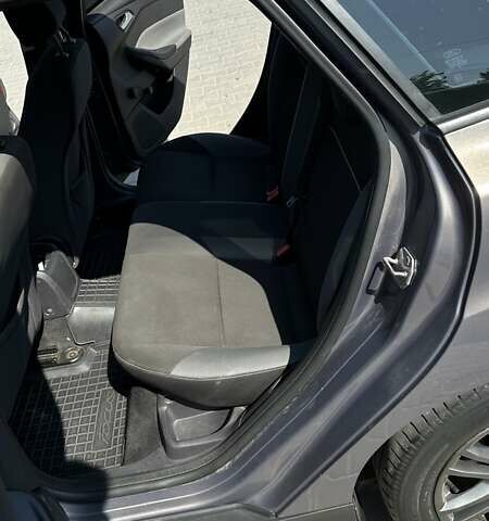 Серый Форд Фокус, объемом двигателя 1.6 л и пробегом 202 тыс. км за 8100 $, фото 18 на Automoto.ua