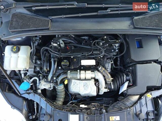 Серый Форд Фокус, объемом двигателя 1.56 л и пробегом 240 тыс. км за 7500 $, фото 37 на Automoto.ua