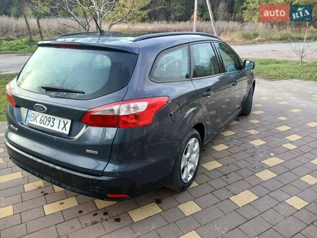 Серый Форд Фокус, объемом двигателя 1.6 л и пробегом 260 тыс. км за 7200 $, фото 4 на Automoto.ua