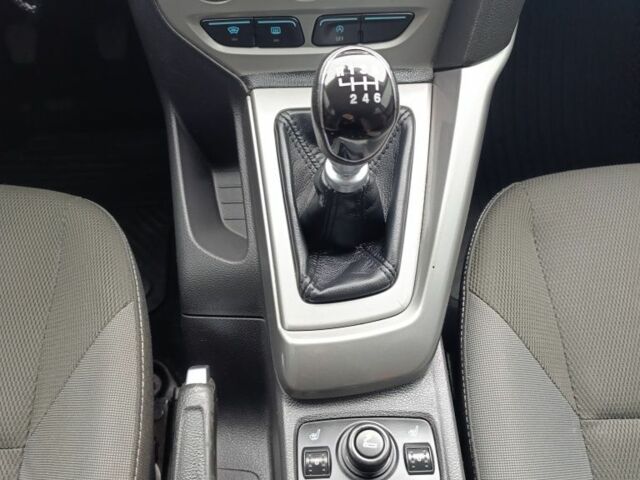 Сірий Форд Фокус, об'ємом двигуна 1.6 л та пробігом 256 тис. км за 6799 $, фото 5 на Automoto.ua