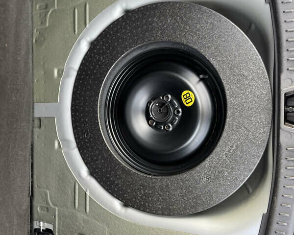 Серый Форд Фокус, объемом двигателя 1.6 л и пробегом 226 тыс. км за 8500 $, фото 45 на Automoto.ua