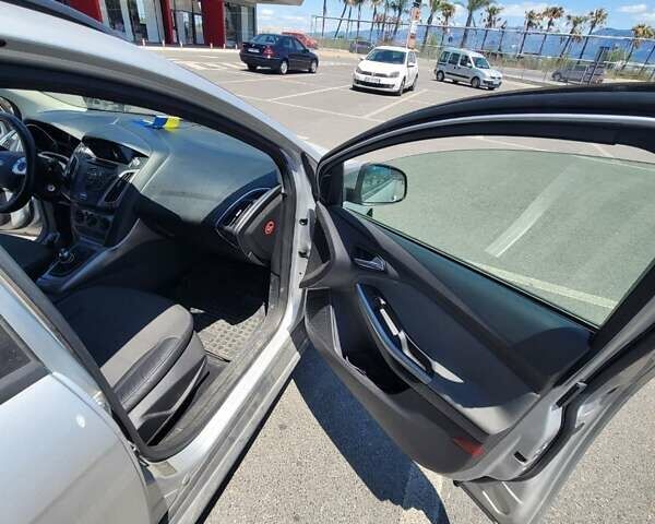 Серый Форд Фокус, объемом двигателя 1.56 л и пробегом 374 тыс. км за 6500 $, фото 3 на Automoto.ua