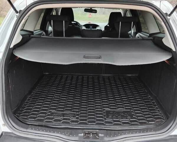 Сірий Форд Фокус, об'ємом двигуна 1.6 л та пробігом 273 тис. км за 7300 $, фото 20 на Automoto.ua