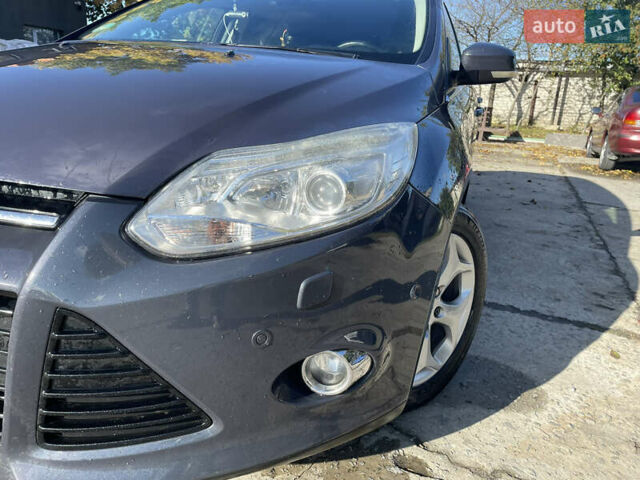 Серый Форд Фокус, объемом двигателя 1.56 л и пробегом 249 тыс. км за 8999 $, фото 1 на Automoto.ua