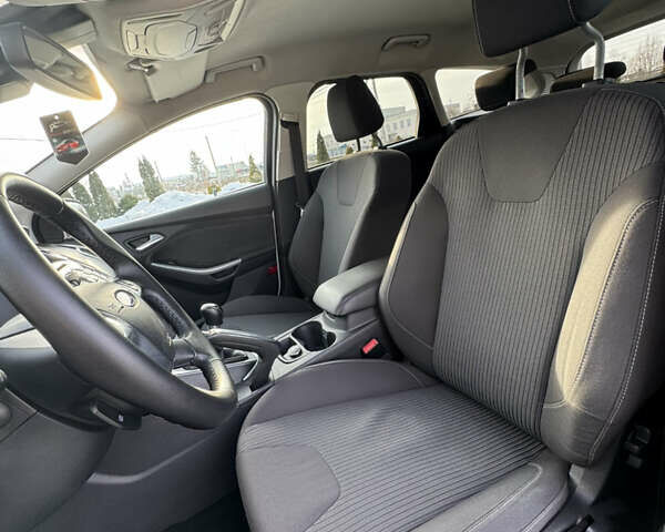 Серый Форд Фокус, объемом двигателя 1.6 л и пробегом 226 тыс. км за 8500 $, фото 32 на Automoto.ua