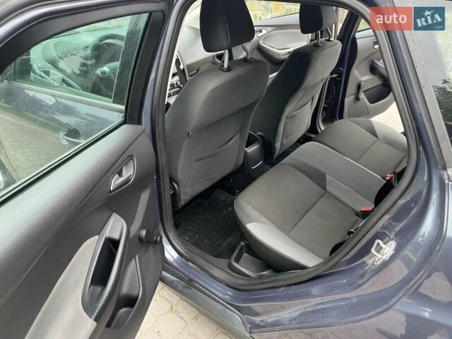 Серый Форд Фокус, объемом двигателя 1.6 л и пробегом 260 тыс. км за 7200 $, фото 17 на Automoto.ua