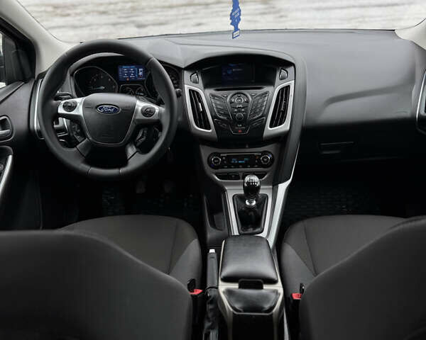 Серый Форд Фокус, объемом двигателя 1.6 л и пробегом 237 тыс. км за 7999 $, фото 28 на Automoto.ua