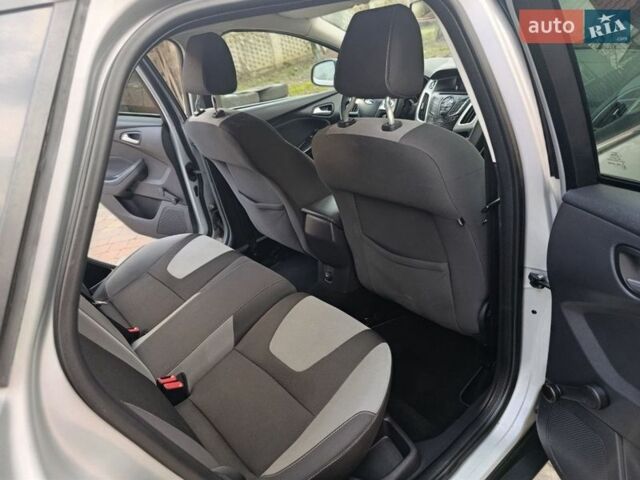 Сірий Форд Фокус, об'ємом двигуна 1.6 л та пробігом 220 тис. км за 6500 $, фото 5 на Automoto.ua