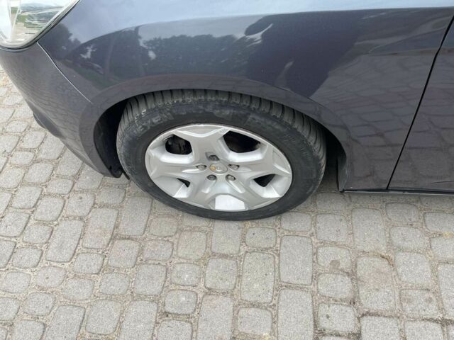 Сірий Форд Фокус, об'ємом двигуна 1.6 л та пробігом 250 тис. км за 6600 $, фото 9 на Automoto.ua