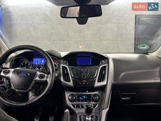 Серый Форд Фокус, объемом двигателя 1.6 л и пробегом 296 тыс. км за 7849 $, фото 9 на Automoto.ua
