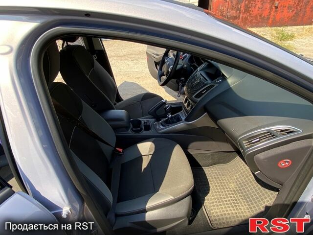 Сірий Форд Фокус, об'ємом двигуна 1.6 л та пробігом 225 тис. км за 8500 $, фото 11 на Automoto.ua