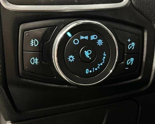 Серый Форд Фокус, объемом двигателя 1.6 л и пробегом 296 тыс. км за 7849 $, фото 8 на Automoto.ua