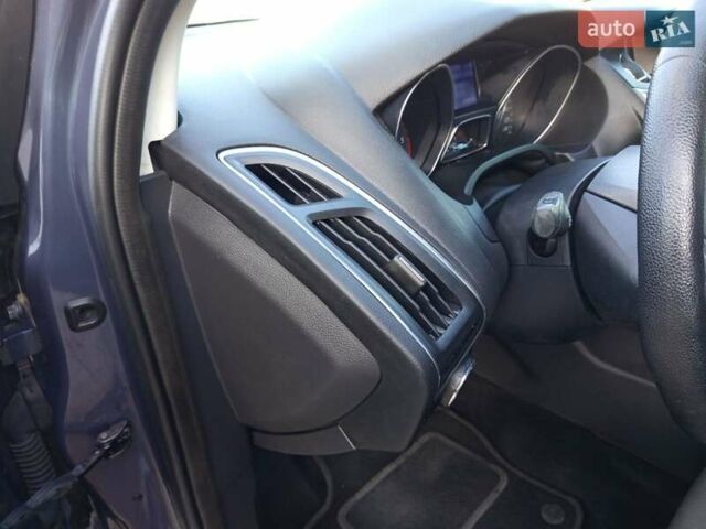 Серый Форд Фокус, объемом двигателя 1.56 л и пробегом 240 тыс. км за 7500 $, фото 24 на Automoto.ua