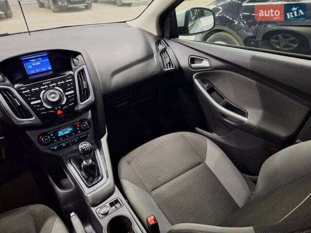 Серый Форд Фокус, объемом двигателя 1.6 л и пробегом 232 тыс. км за 7850 $, фото 35 на Automoto.ua