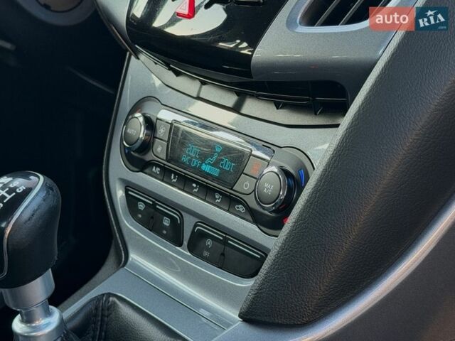 Сірий Форд Фокус, об'ємом двигуна 1.6 л та пробігом 226 тис. км за 8500 $, фото 87 на Automoto.ua
