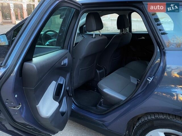 Сірий Форд Фокус, об'ємом двигуна 1 л та пробігом 265 тис. км за 6000 $, фото 14 на Automoto.ua